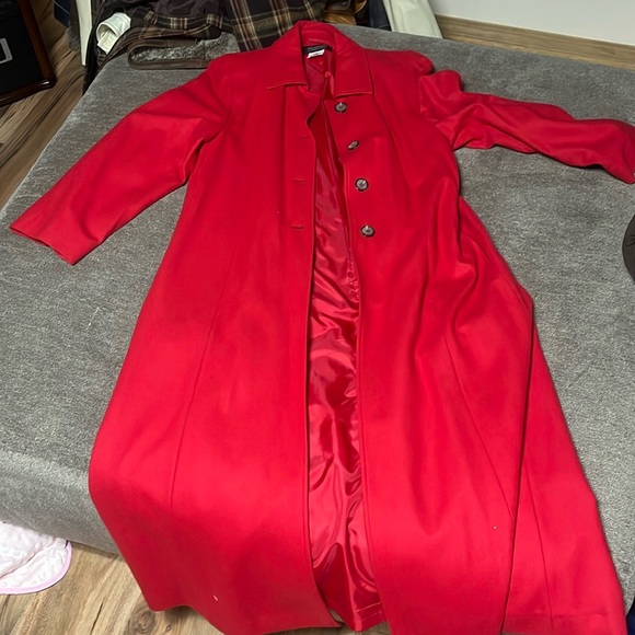 Signature by Harve Benard - Picture 1 of 2